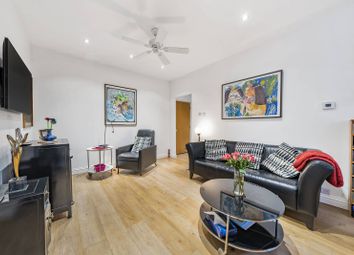 Thumbnail 2 bed flat for sale in Metro Central Heights, Elephant And Castle, London