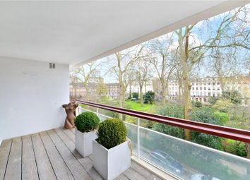 3 Bedrooms Flat to rent in Gloucester Square, Hyde Park W2