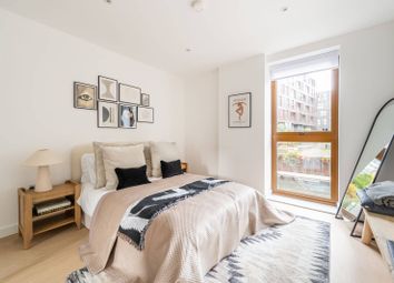 Thumbnail 2 bed flat to rent in East Qrtr, Limehouse, London