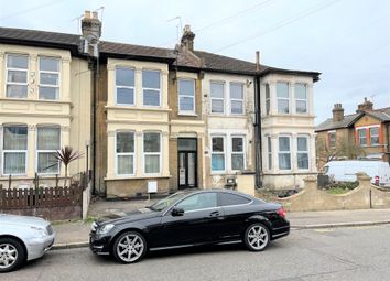 Thumbnail 1 bed flat to rent in York Road, Southend