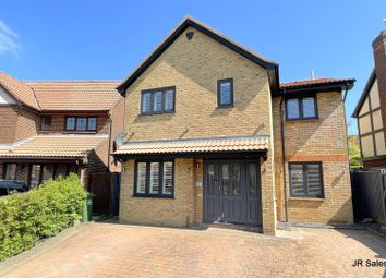 Thumbnail Detached house for sale in Yew Close, Cheshunt, Waltham Cross