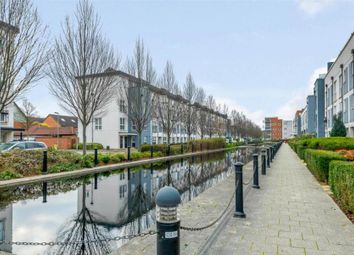 Thumbnail Flat to rent in Canalside, Redhill