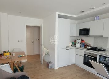 Thumbnail 2 bed flat to rent in Rodney Street, London