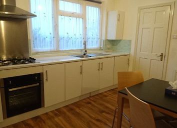 2 Bedrooms Flat to rent in The Drive, London, London E17