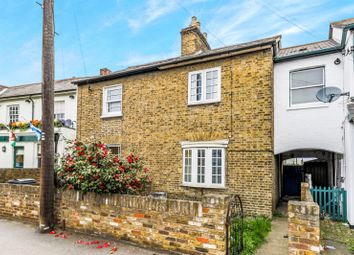 2 Bedroom Semi-detached house for rent