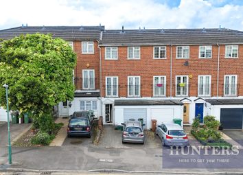 Thumbnail Town house to rent in St. James Road, Sutton