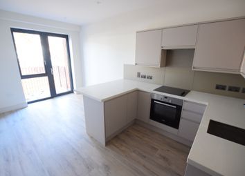 1 Bedrooms Flat to rent in Elvian House, Nixey Close, Slough, Berkshire SL1