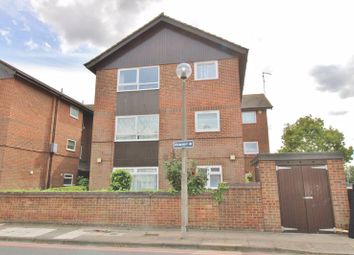 Thumbnail Flat to rent in Nightingale Way, Swanley