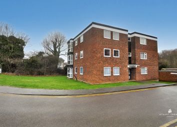 Thumbnail 2 bed flat for sale in Rayleigh Road, Hadleigh, Benfleet