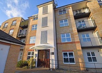 Thumbnail Flat to rent in Russell Road, Town Centre, Basingstoke