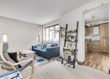 Thumbnail 1 bed flat to rent in Wandsworth Road, Clapham Town