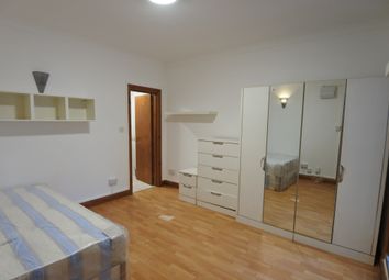 Thumbnail Studio to rent in High Road, Willesden