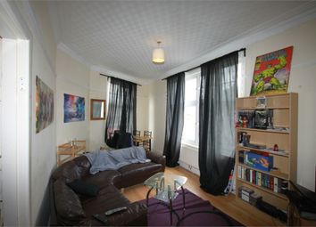 2 Bedrooms Maisonette to rent in Kepstorn Road, Far Headingley, Leeds LS16