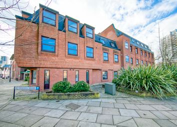 Thumbnail Flat to rent in Cromwell Square, Ipswich