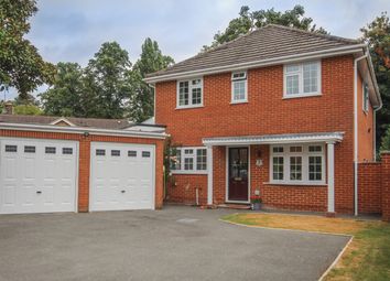 Thumbnail 4 bed detached house to rent in Milton Gardens, Wokingham