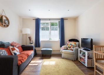 Thumbnail Flat to rent in Garden Row, London