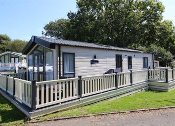 Thumbnail 2 bed mobile/park home for sale in Seabreeze, Shorefield, Near Milford On Sea, Hampshire