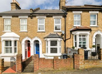 Thumbnail Property to rent in Stoneycroft Road, Woodford Green