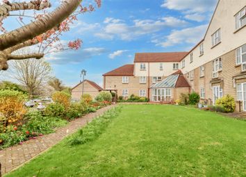 Thumbnail Flat for sale in Stilemans, Wickford