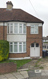 3 Bedroom Semi-detached house for rent