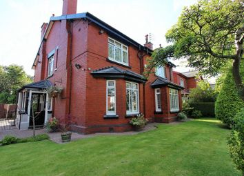 4 Bedrooms Detached house for sale in Radcliffe New Road, Whitefield, Manchester M45