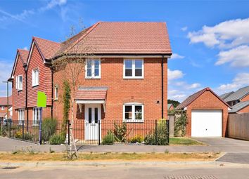 3 Bedrooms Semi-detached house for sale in Pengelly Gardens, Littlehampton, West Sussex BN17