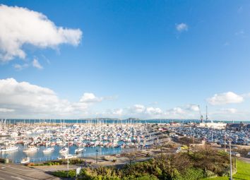 Thumbnail Flat to rent in Glategny Esplanade, St. Peter Port, Guernsey