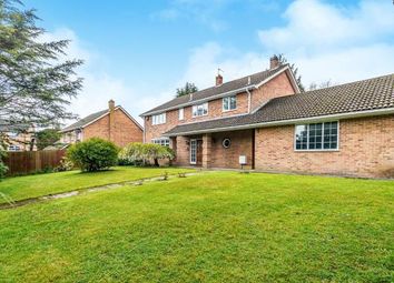 5 Bedrooms Detached house for sale in Tadley, Hampshire, England RG26