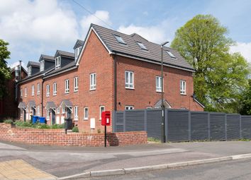 Thumbnail Town house to rent in Highfield Road, Chesterfield