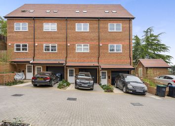 Thumbnail Town house to rent in Oakmont Close, Kenley