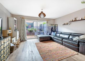 3 Bedrooms  for sale in Acanthus Road, London SW11