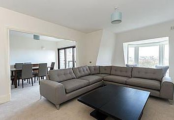 Thumbnail 4 bed flat to rent in Strathmore Court, Park Road, London