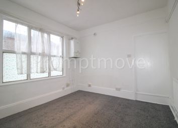 Thumbnail Property to rent in Lyndhurst Road, Luton