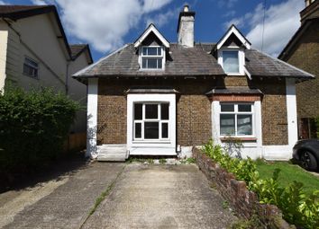 Thumbnail Semi-detached house to rent in Holmesdale Road, Reigate