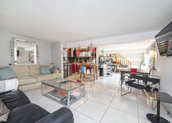 Thumbnail 1 bed flat for sale in Goswell Road, Clerkenwell, London
