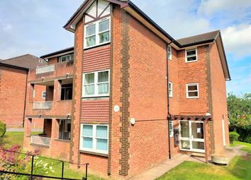 Thumbnail Flat to rent in Waterslade, Elm Road, Redhill
