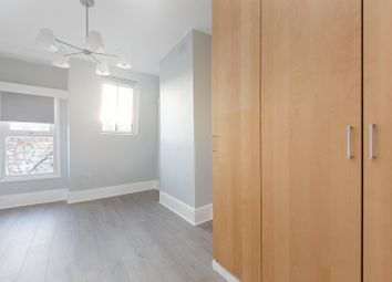 Thumbnail 1 bed flat to rent in Rosslyn Hill, London