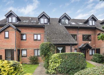 Thumbnail 2 bed flat for sale in Hambleberry Court, Oak View, Reading