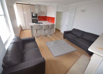 2 Bedrooms Flat to rent in Caledonian Road, London N1