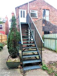 Thumbnail 1 bed flat to rent in Willoughby Road, Boston