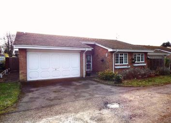 4 Bedrooms Bungalow for sale in Pamber Heath, Tadley, Hampshire RG26