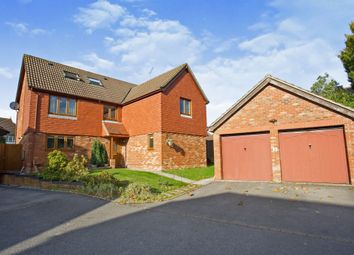 Thumbnail 6 bedroom detached house for sale in Brunel Close, Hedge End, Southampton