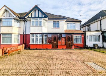 Thumbnail 6 bed property for sale in Hendon Way, London