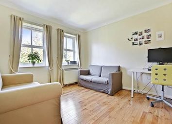 Thumbnail Flat to rent in Alfred Close, London