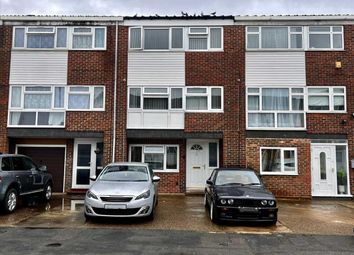 Thumbnail Town house for sale in Brammas Close, Slough