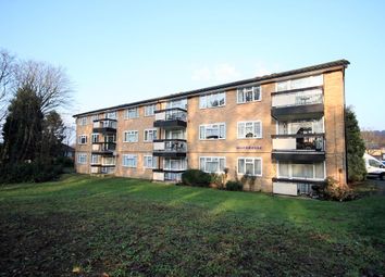 2 Bedrooms Flat for sale in Pendleton Road, Redhill RH1