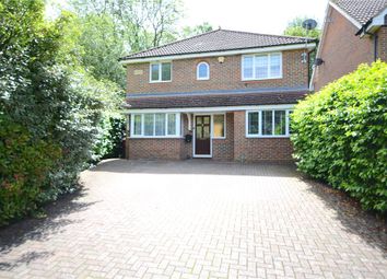 4 Bedrooms Detached house for sale in Woodcock Court, Three Mile Cross, Reading RG7