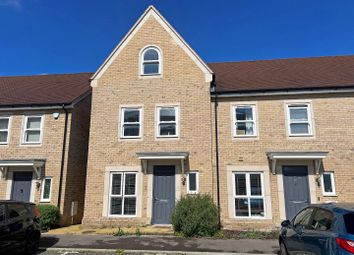 Thumbnail Town house for sale in Clifton Close, Bicester