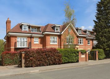 Thumbnail Flat for sale in Gregories Road, Beaconsfield