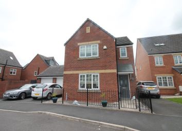 3 Bedrooms Detached house for sale in Prestwood Close, Urmston, Manchester M41